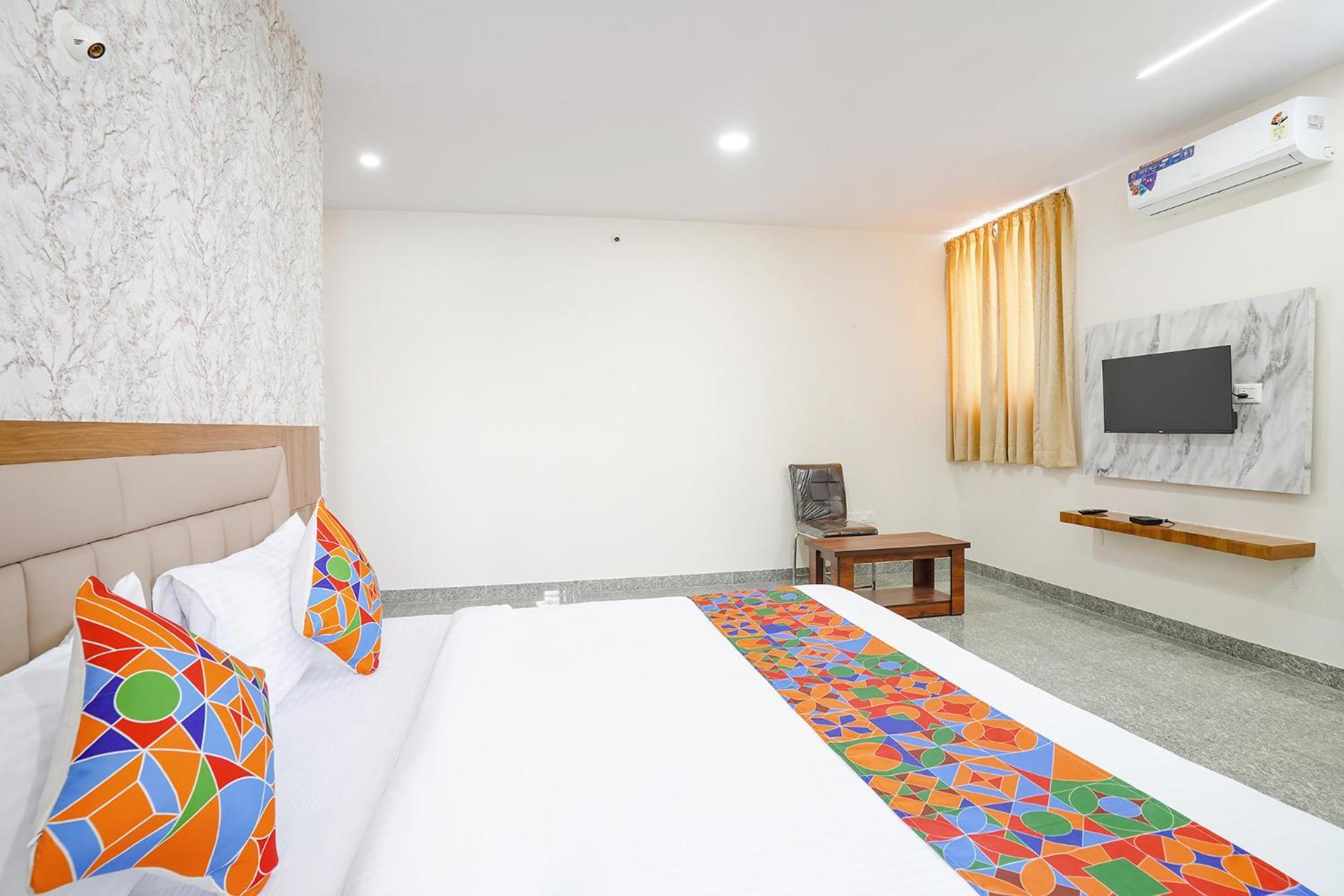 Fabhotel Platinum Palace - Nr Magadi Main Road Bangalore Exterior foto