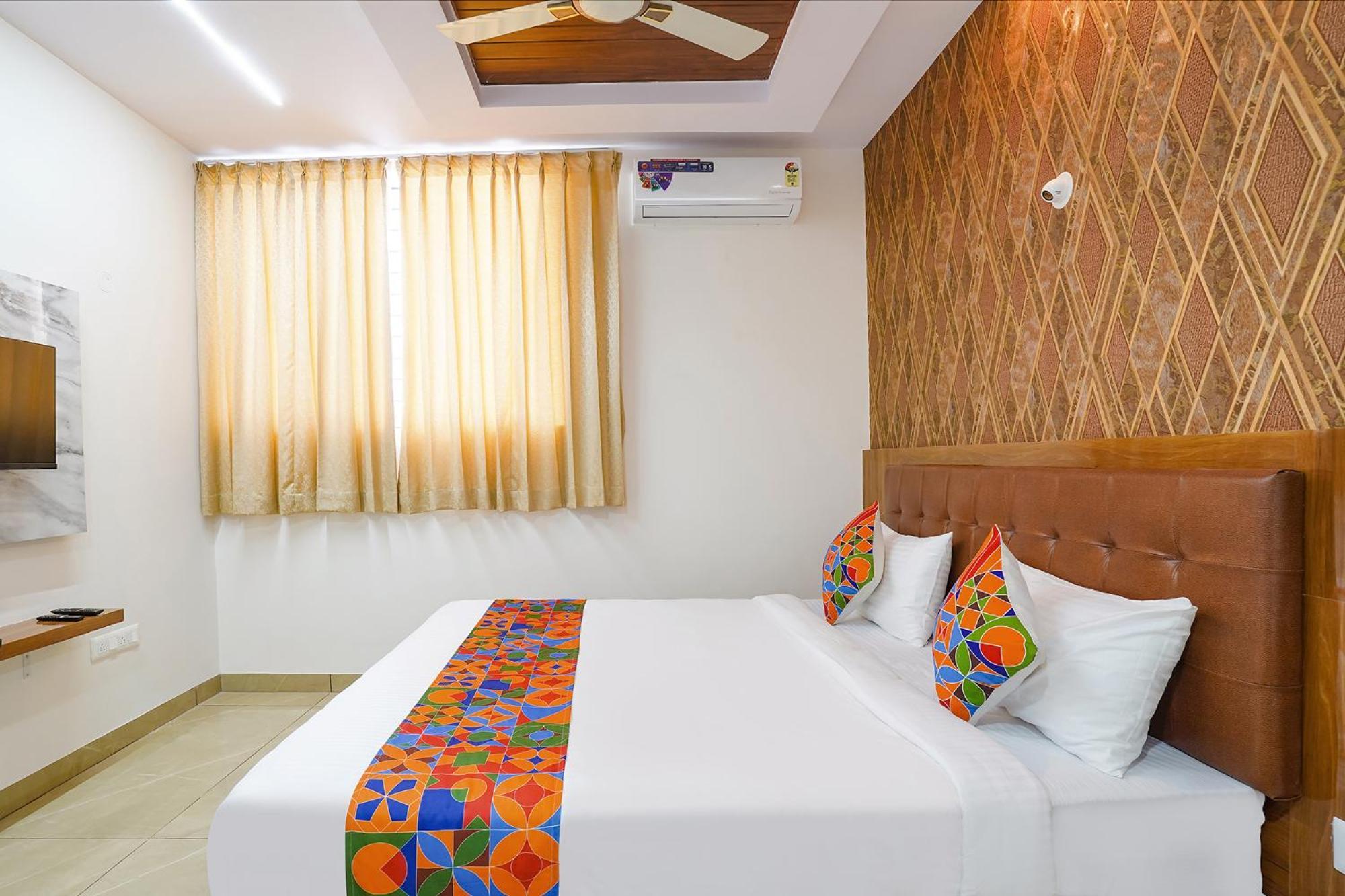Fabhotel Platinum Palace - Nr Magadi Main Road Bangalore Exterior foto